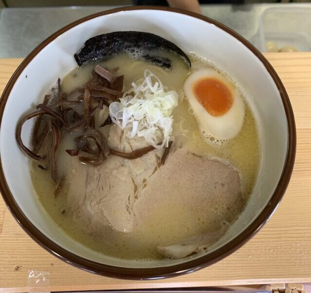 鶏こぼし∸塩ラーメン